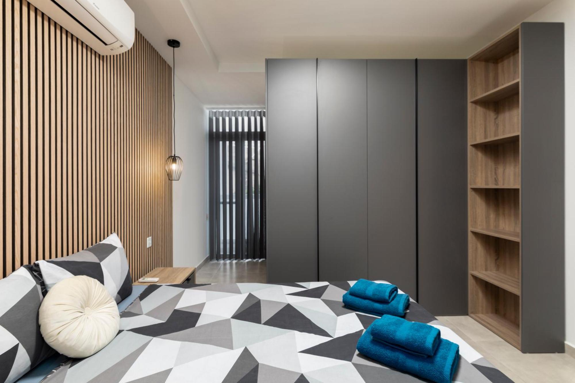 Modern 2bd With Spacious Layout & 2 Balconies - Apartment San Gwann