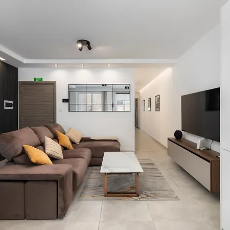 Modern 2Bd Apartment With Spacious Layout & 2 Balconies - San Gwann Exterior photo