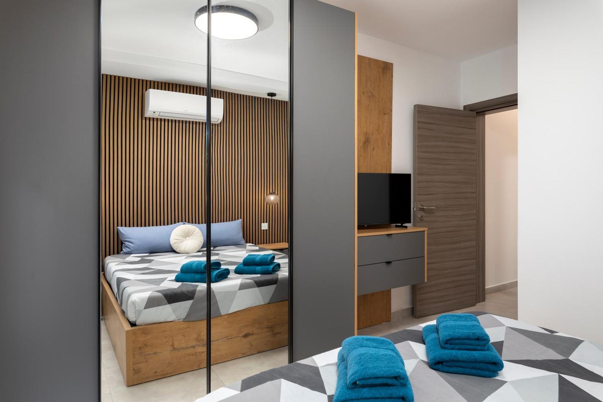 Modern 2bd With Spacious Layout & 2 Balconies -